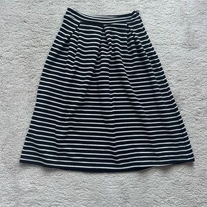 Romeo & Juliet Couture Black and White A-Line Skirt